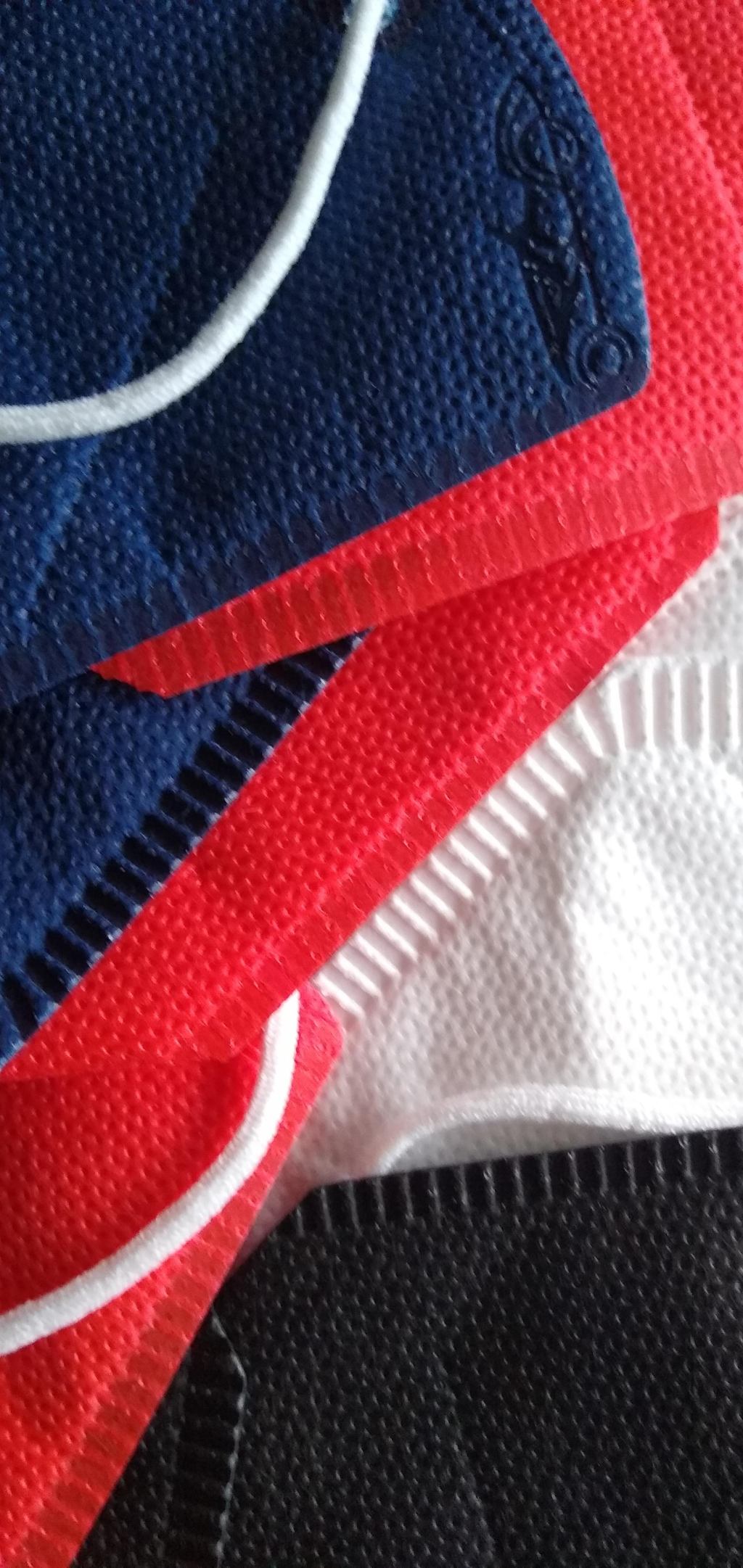 Financial Psychologist Recommends Inconspicuous Face&nbsp;masks