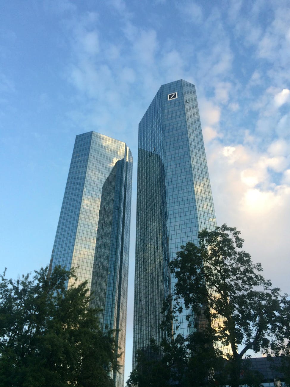 Deutsche Bank’s 2024 Annual Report: Liquidity and Credit Ratings in&nbsp;Focus